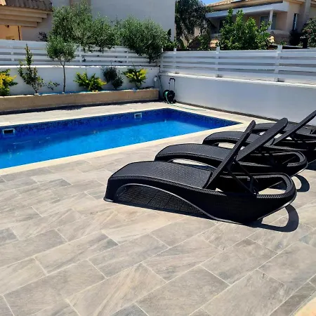 Kapparisvilla Villa Paralimni